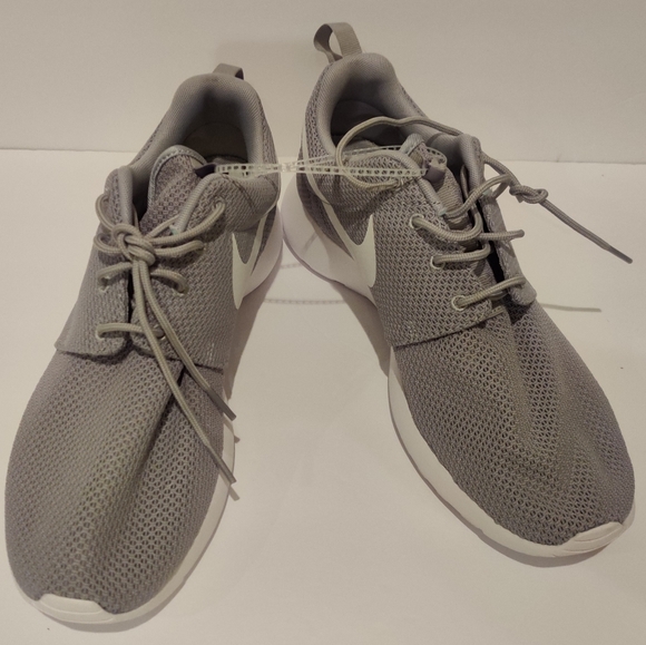 roshe run wolf grey